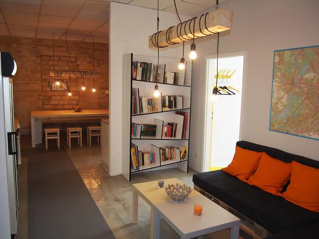 Box61 Art Concept Flat Hostel Berlin