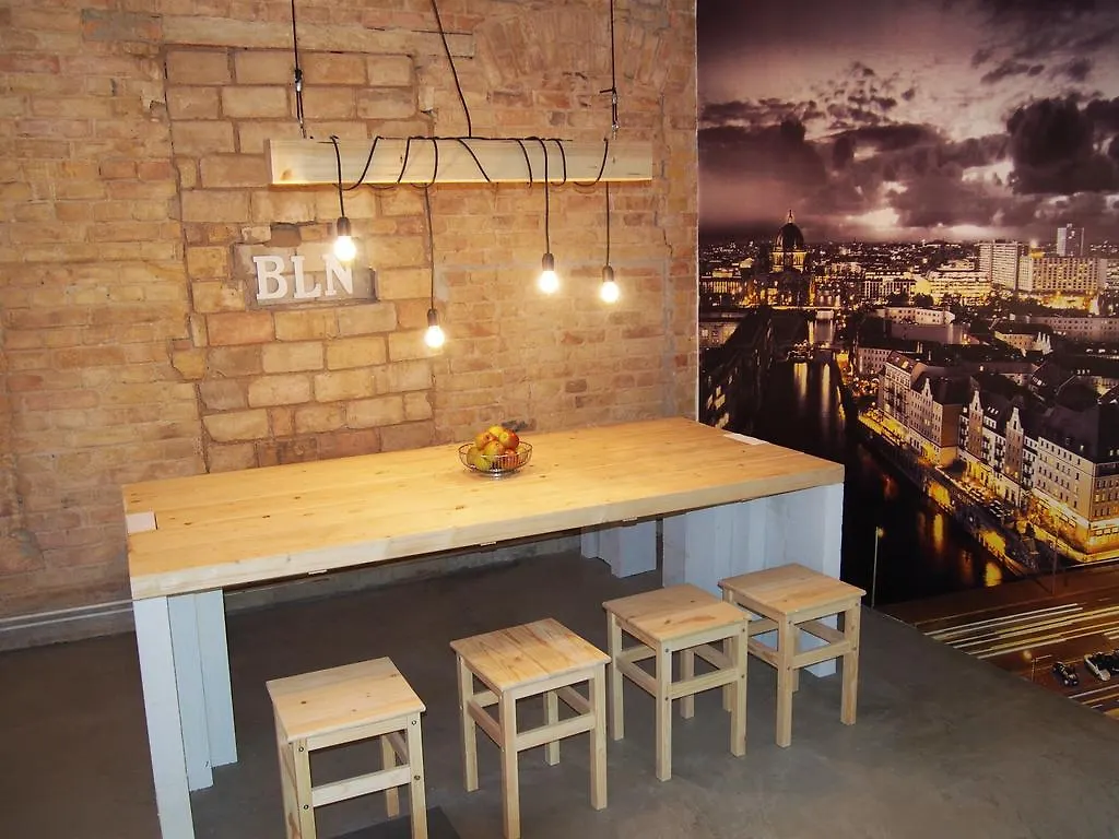 Box61 Art Concept Flat Hostel Berlin Németország